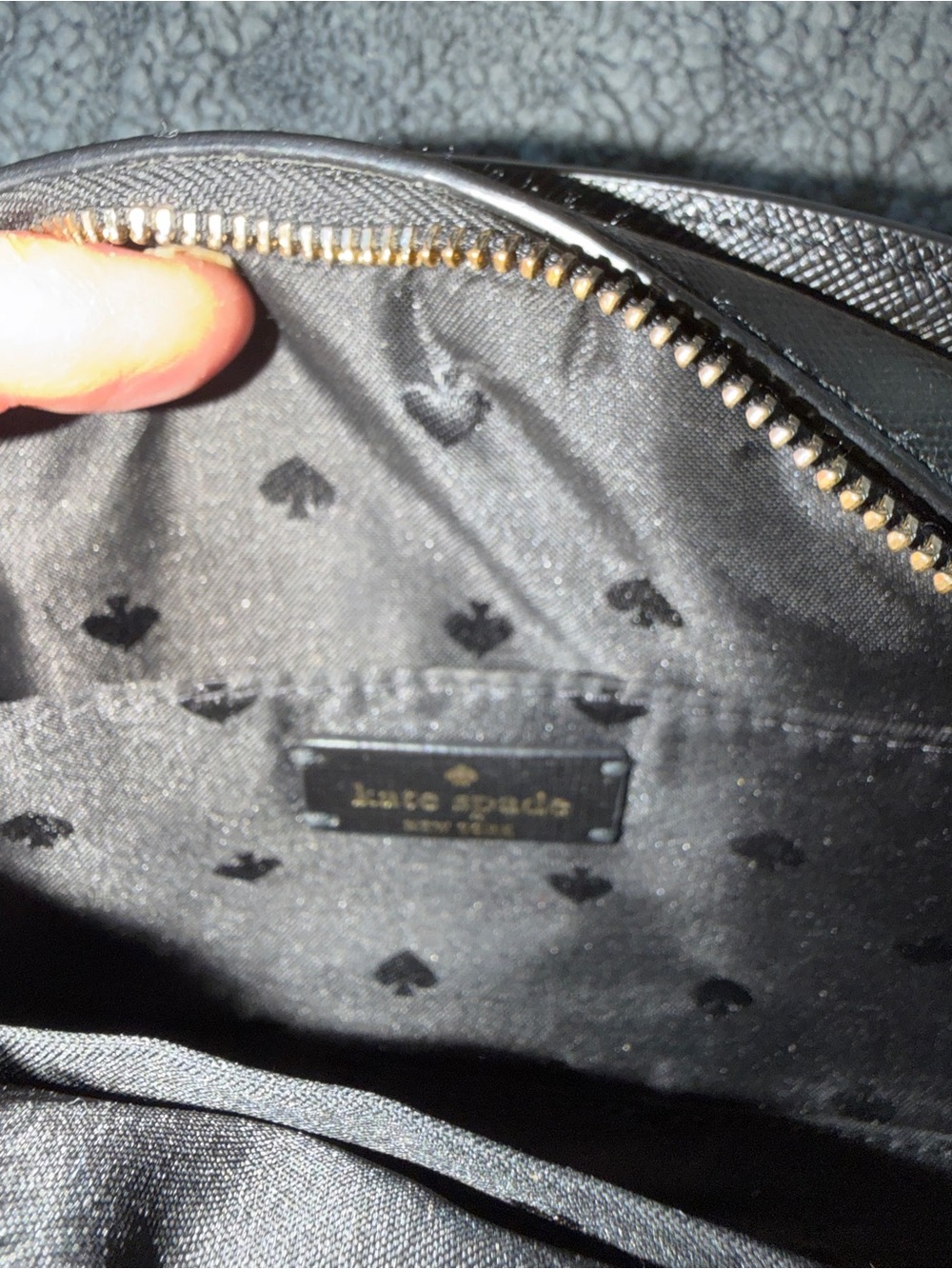 kate spade Crossbody “Poppy” Purse with Zipper Closure and Pockets inside for CC - Picture 8 of 9